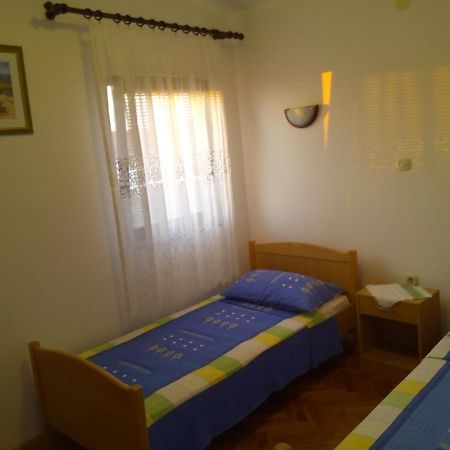 Maslina Apartment Vir Exterior photo