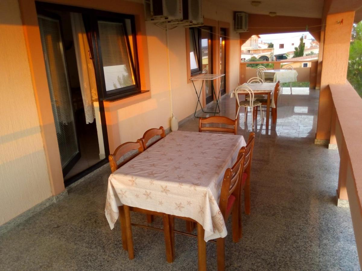 Maslina Apartment Vir Exterior photo