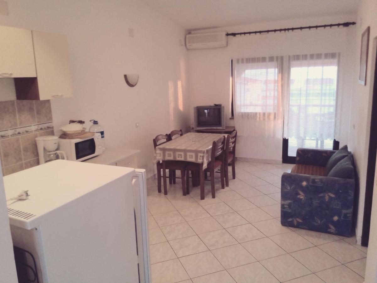 Maslina Apartment Vir Exterior photo