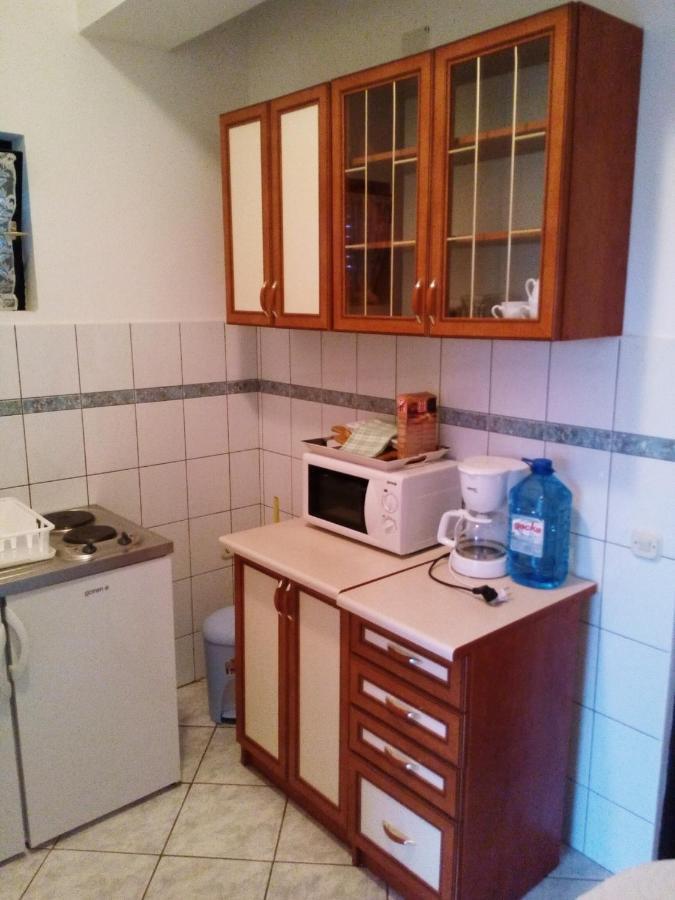 Maslina Apartment Vir Exterior photo